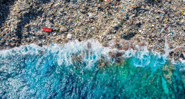 Governments, industry, civil society and UN join forces to beat plastic waste pollution